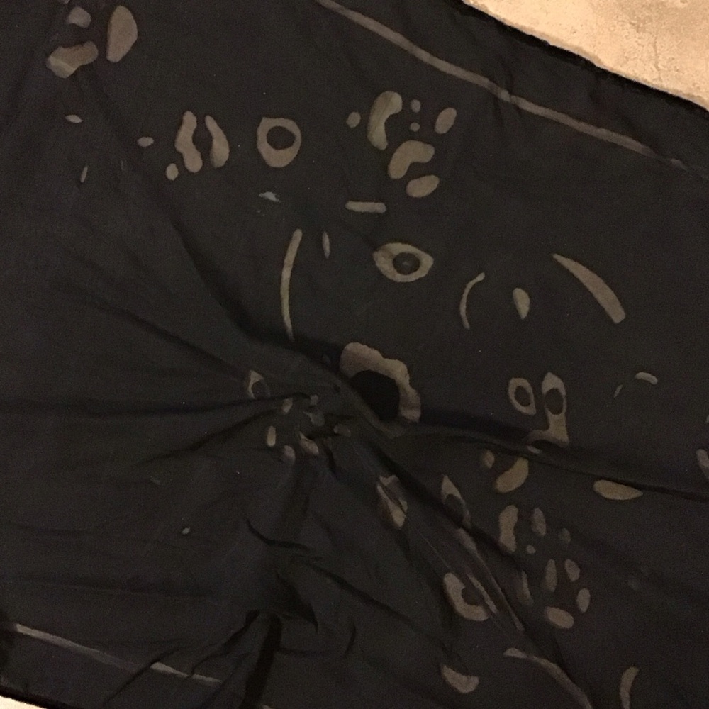 Fashion Scarf Burnout Velvet Green & Black Floral Details Scarf with Fringe - Picture 11 of 15